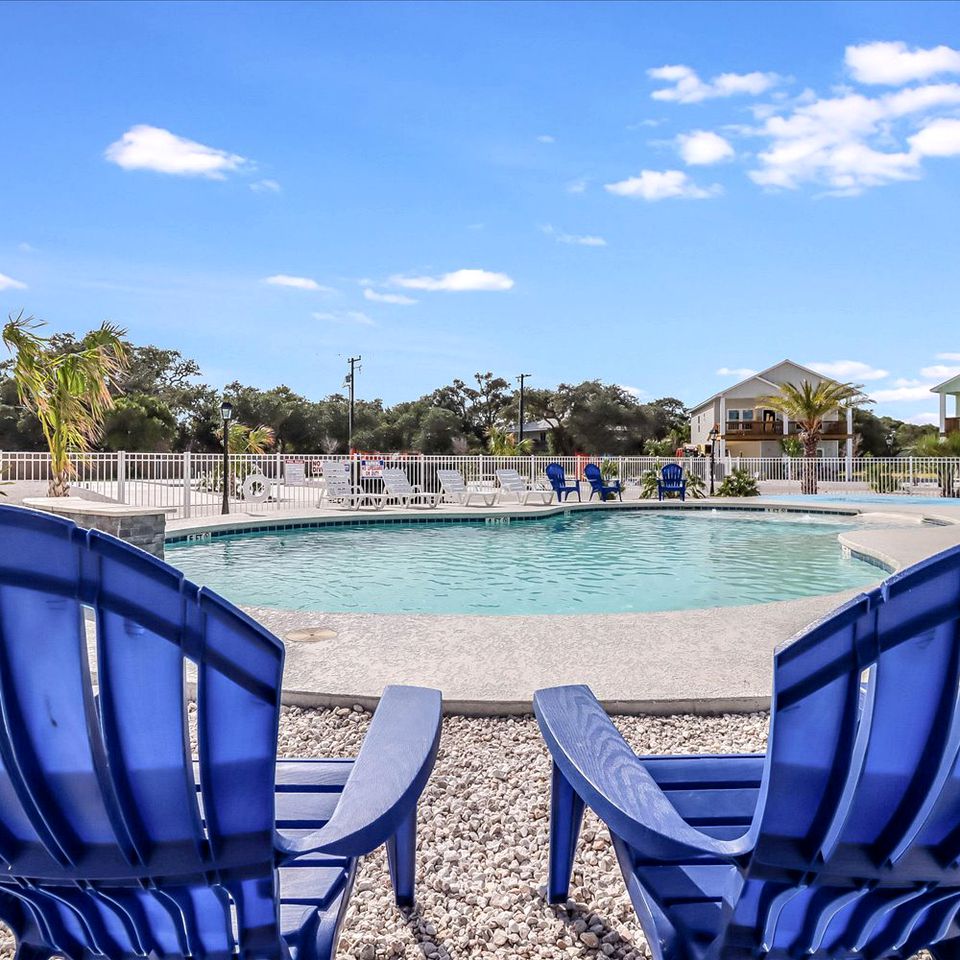 Luxurious Bayfront Getaway with Private Hot Tub and Balcony Views in Fulton, TX