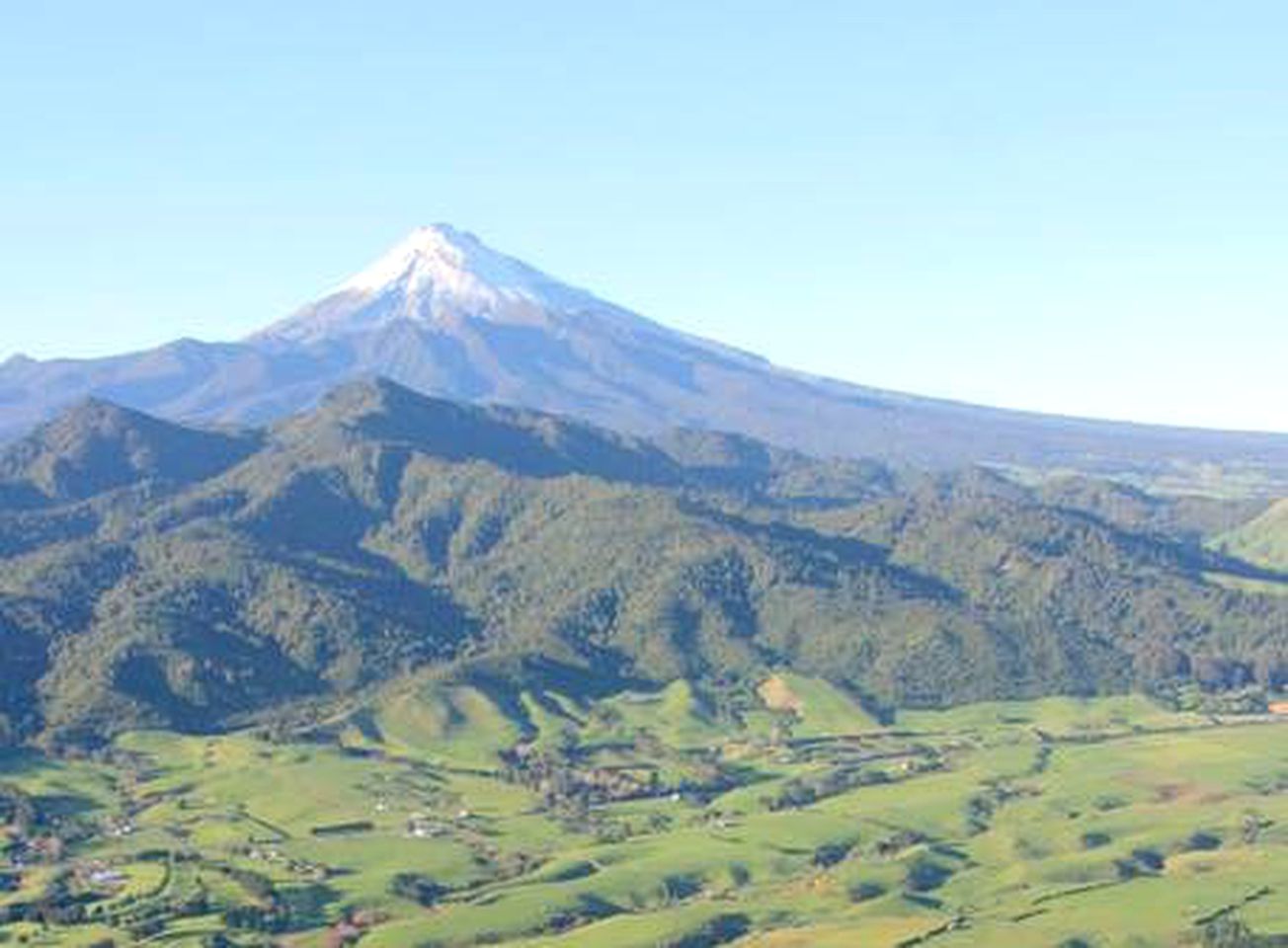 Rustic Holiday Rental for a Getaway near the Beach in New Plymouth, North Island