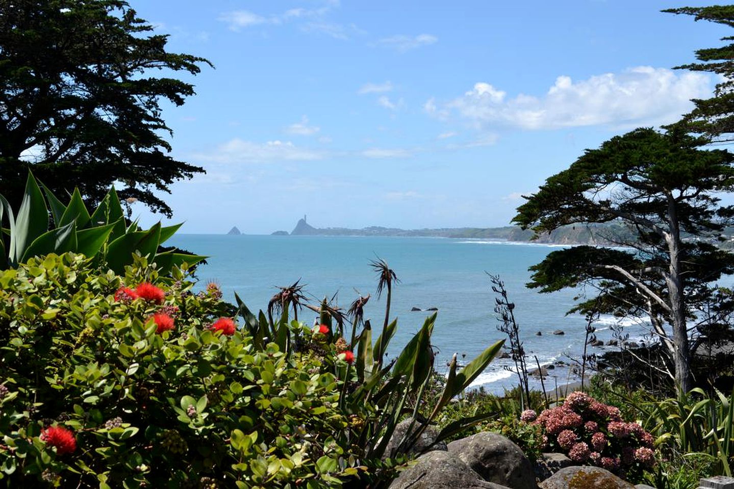 Rustic Holiday Rental for a Getaway near the Beach in New Plymouth, North Island