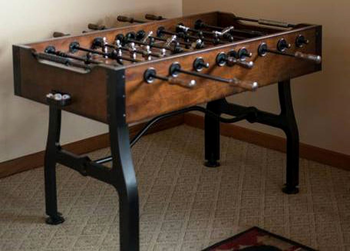 Luxurious Cabin Rental with Spectacular Mountain Views and a Hot Tub near Boone, North Carolina