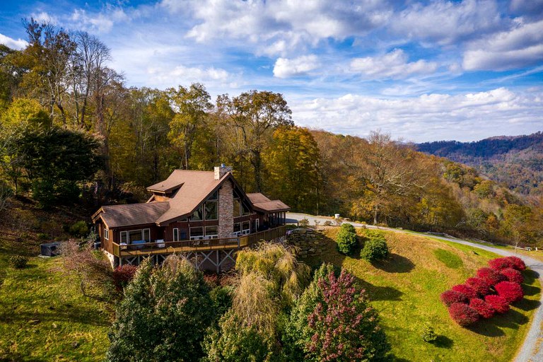 Ain't Life Grand Cabin, Cabins, Sugar Grove, United States of America