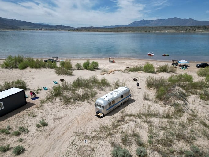 Beautifully Refurbished Airstream on Yuba Lake for a Unique Getaway in Nature in Utah