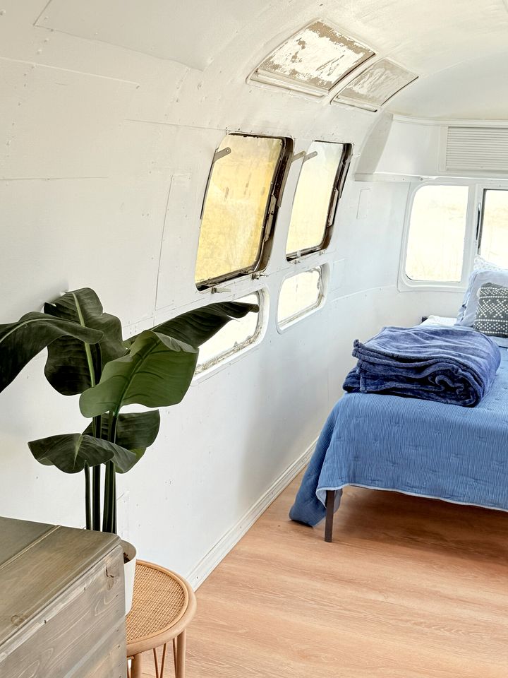 Beautifully Refurbished Airstream on Yuba Lake for a Unique Getaway in Nature in Utah