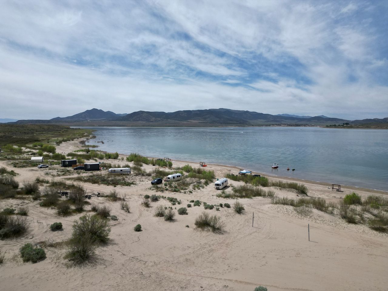 Beautifully Refurbished Airstream on Yuba Lake for a Unique Getaway in Nature in Utah