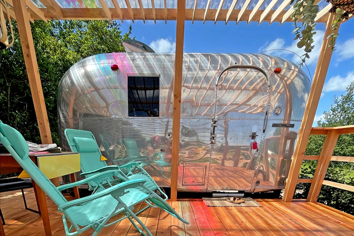 Remote Silverbird Airstream makes for Great Countryside Glamping