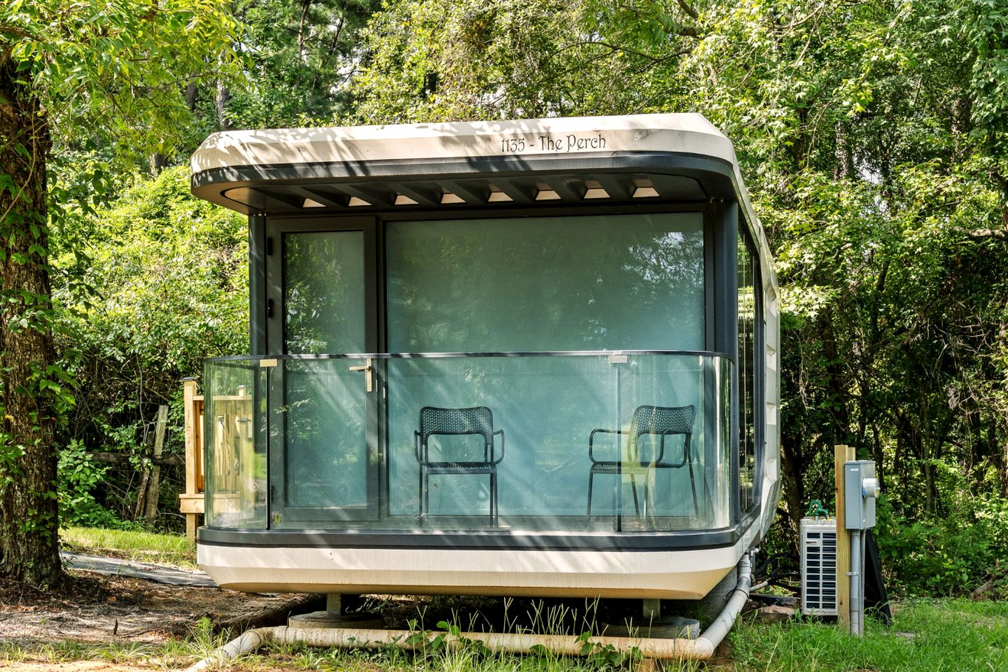 Modern Airstream Glamping with Pond Views in Rural South Carolina