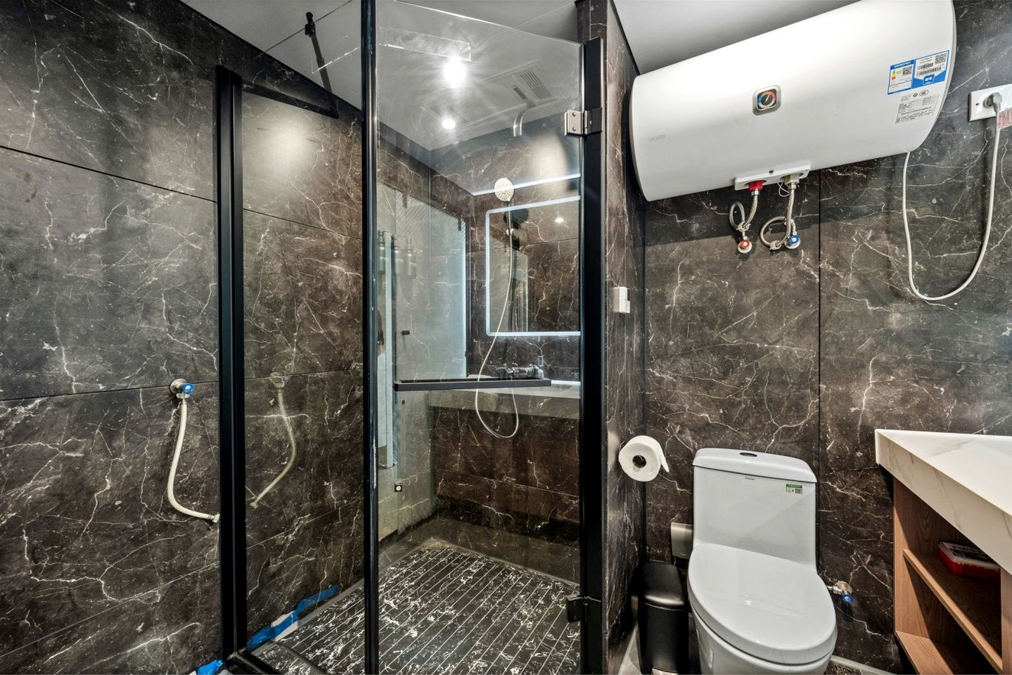 Modern Airstream Glamping with Pond Views in Rural South Carolina