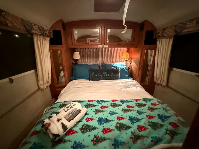 Caravans (United States of America, Lawton, Oklahoma)