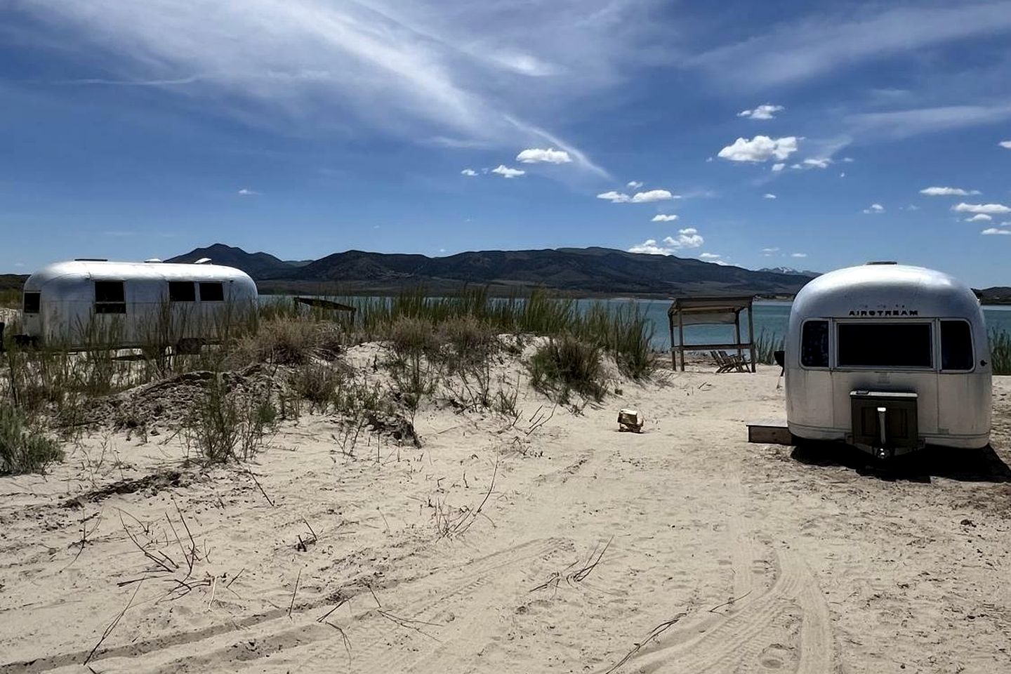 Romantic Airstream on Yuba Lake with Breathtaking Views to Reconnect with Nature in Utah