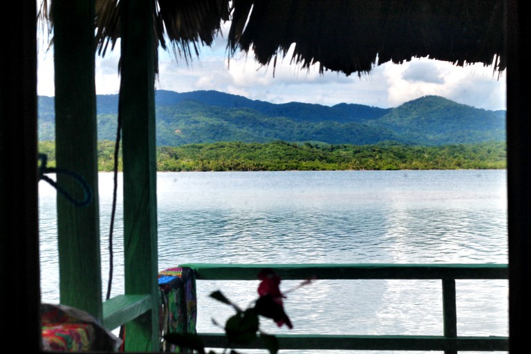 Huts (Ailigandi, Gunayala, Panama)