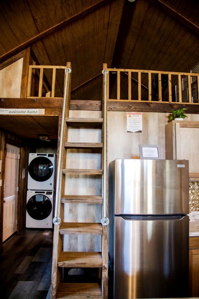 Alabama Adventure: Pet-Friendly Rustic Cabin Getaway by Lake Guntersville