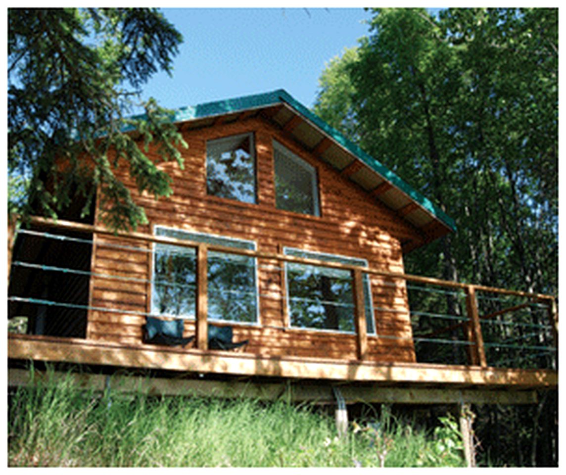 Spacious Waterfront Cabin Rental on the Shores of Cook Inlet, Alaska