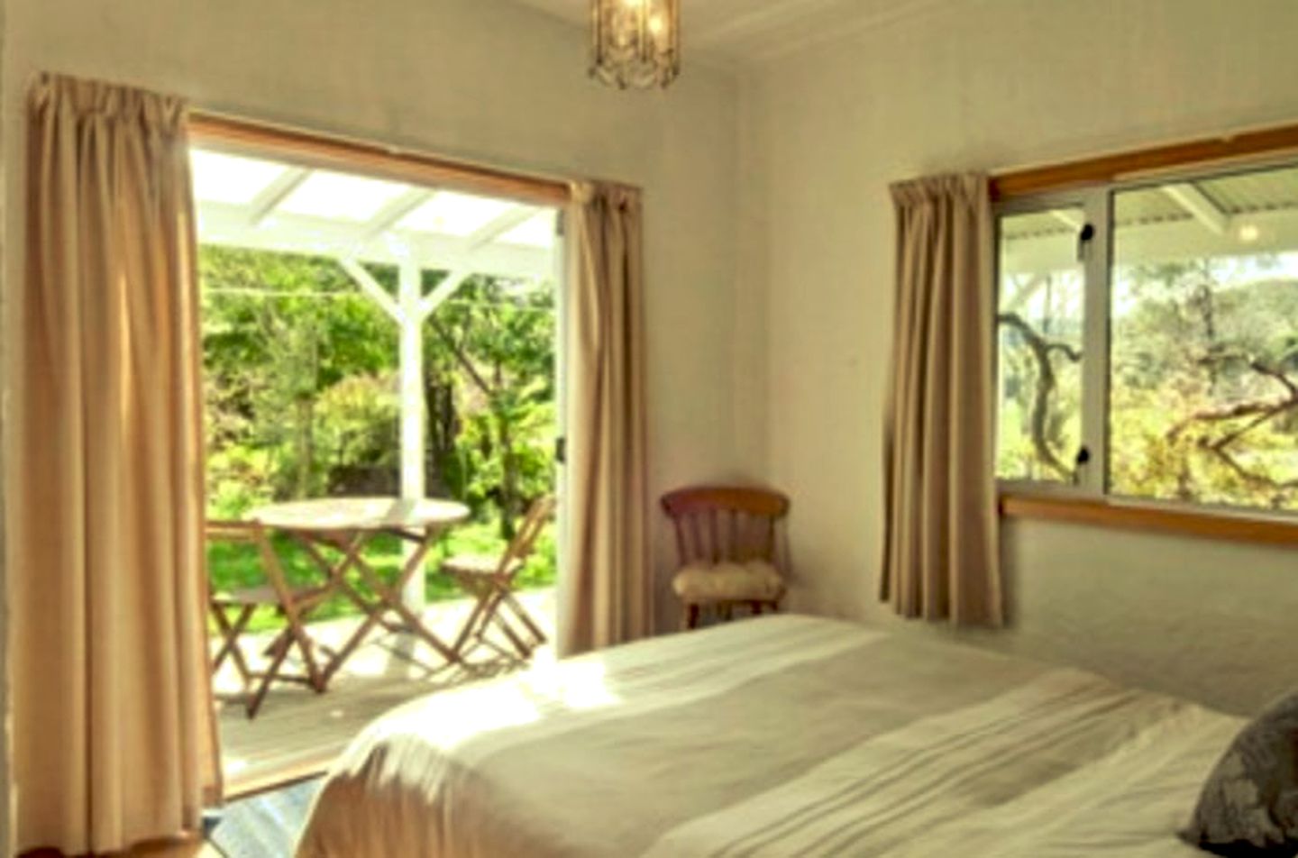 Cozy and Historic Holiday Cottage near Mercury Bay, South Island