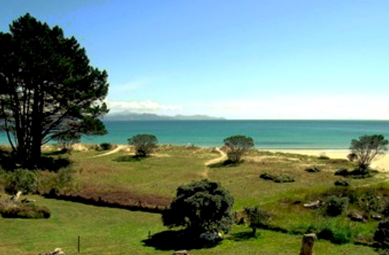 Cottages (Kuaotunu, North Island, New Zealand)