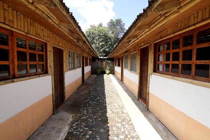 Romantic Tropical Getaway with Gorgeous Jungle Views in Cuetzalan, Mexico - Photo 3
