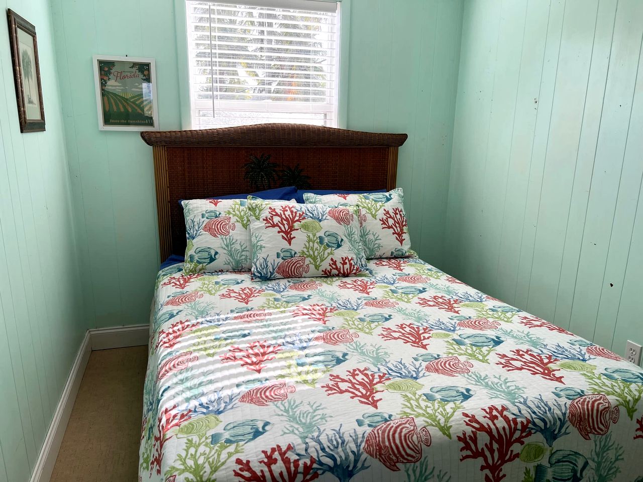 Peaceful Cottage with Incredible Water Views on Little Gasparilla Island for a Quiet Escape by the Beach in Florida