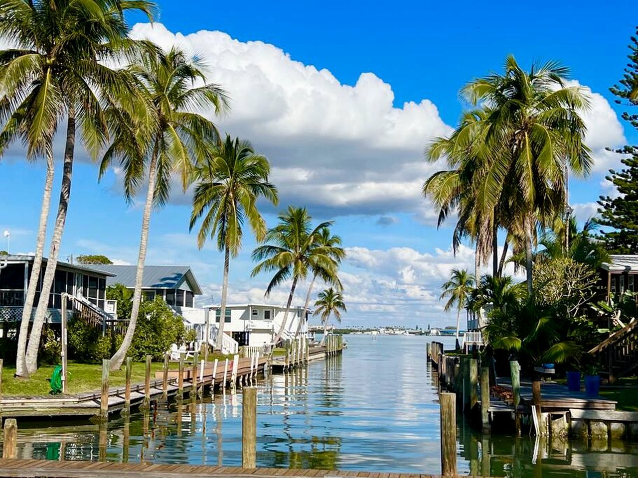 Peaceful Cottage with Incredible Water Views on Little Gasparilla Island for a Quiet Escape by the Beach in Florida