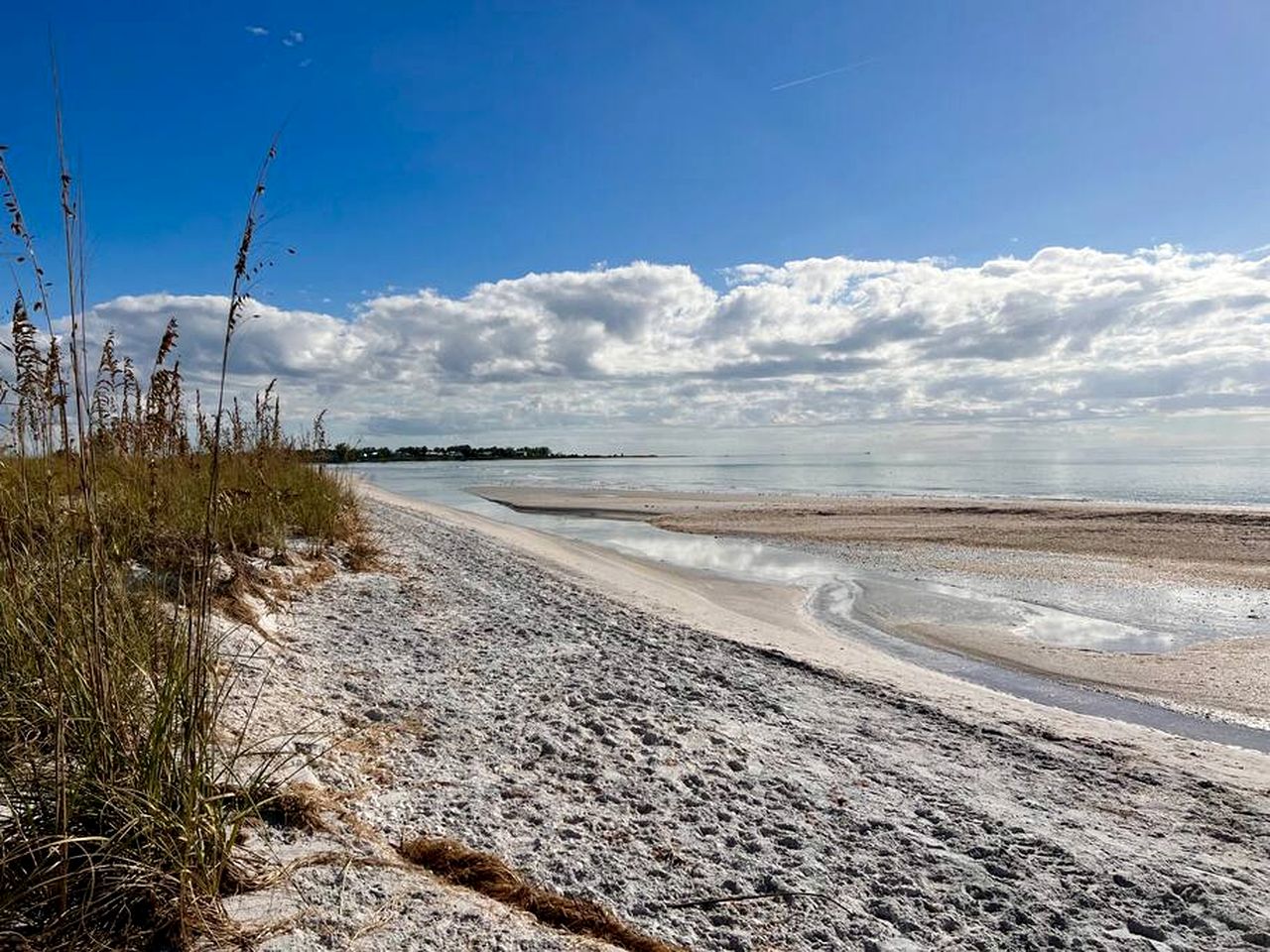 Peaceful Cottage with Incredible Water Views on Little Gasparilla Island for a Quiet Escape by the Beach in Florida