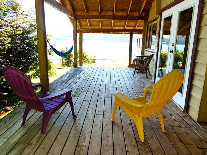 Vacation Rentals (Alert Bay, British Columbia, Canada)