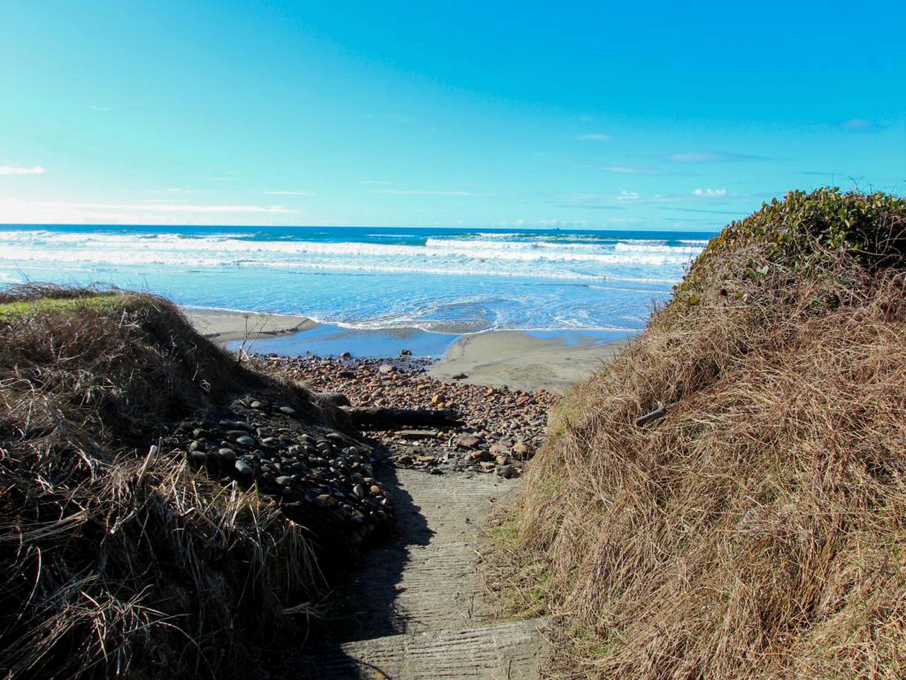 Oceanfront Rental in South Beach, Oregon Glamping Hub