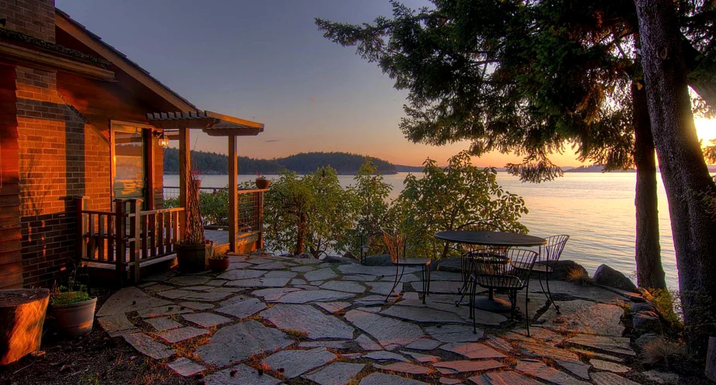 Waterfront Cottage Rental with Spectacular Sunset Views on Orcas Island, Washington