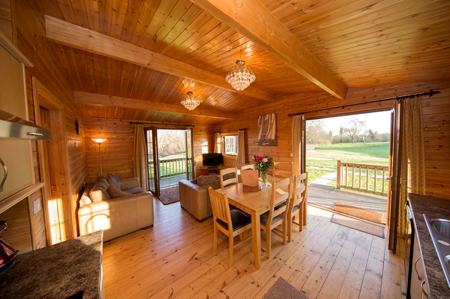 Cozy Family Log Cabin Rental for a Glamping Getaway near Bristol, England