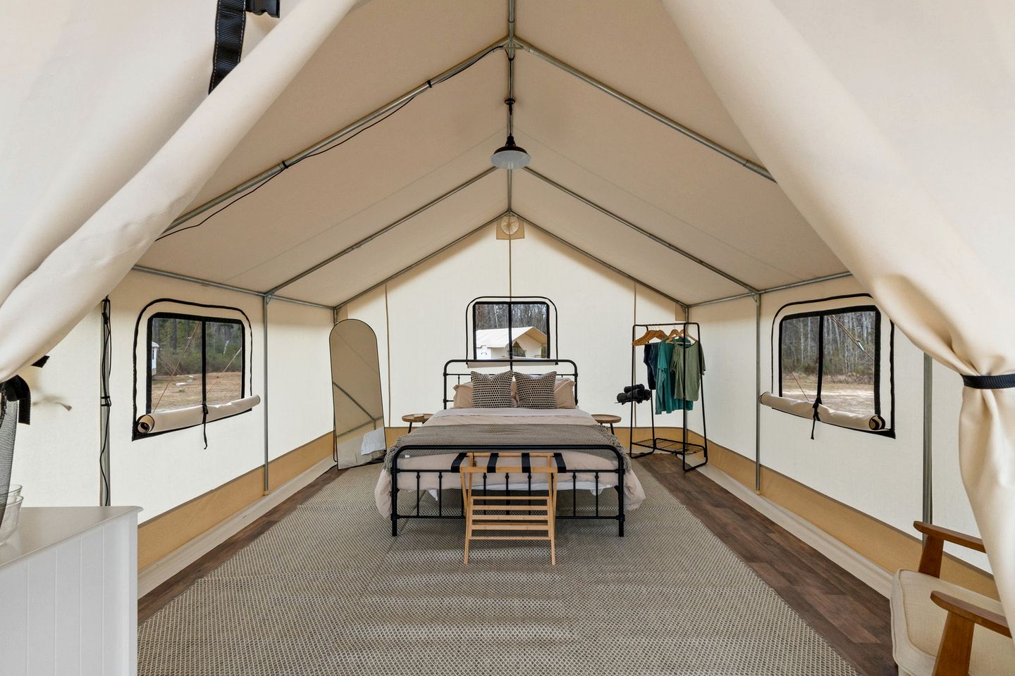 Rustic Luxury Glamping Experience with Lakes, Wildlife & Adventure in Wewahitchka, Florida