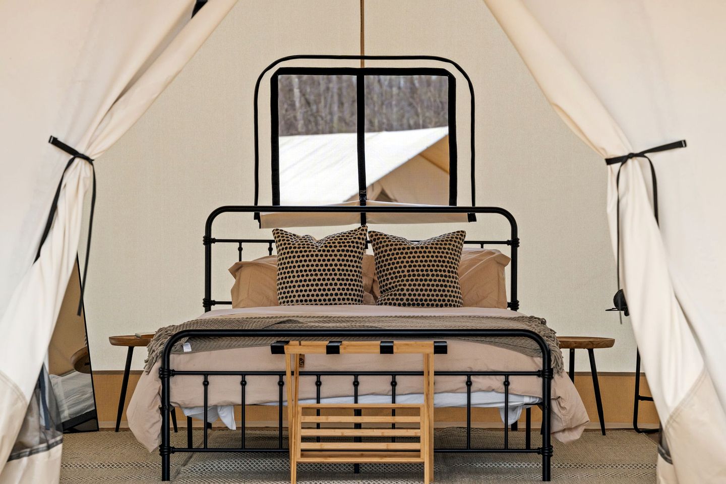 Rustic Luxury Glamping Experience with Lakes, Wildlife & Adventure in Wewahitchka, Florida
