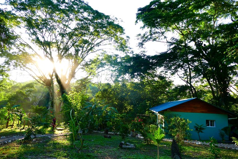 Charming River Villa Perfect for Outdoor and Water Activities in Belize