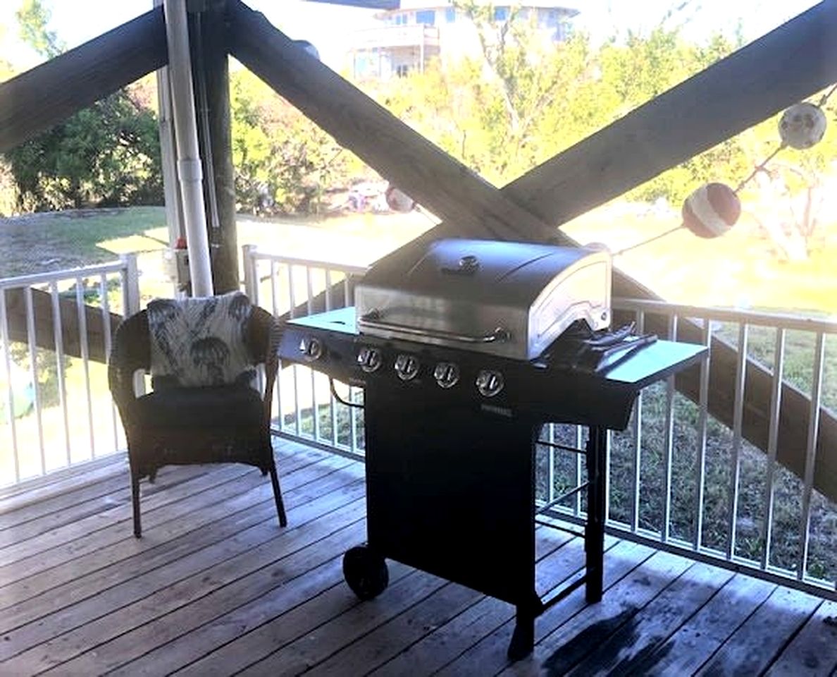 Spacious Family-Friendly Beach House with Dock Access near Little Gasparilla Island, Florida