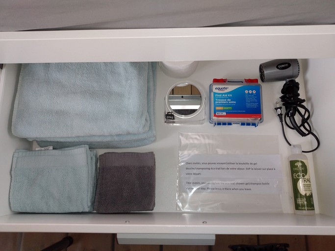 Floating Homes (Canada, Ile-aux-Noix, Quebec)