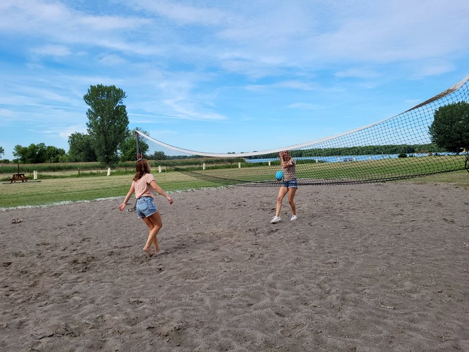 Floating Homes (Canada, Ile-aux-Noix, Quebec)