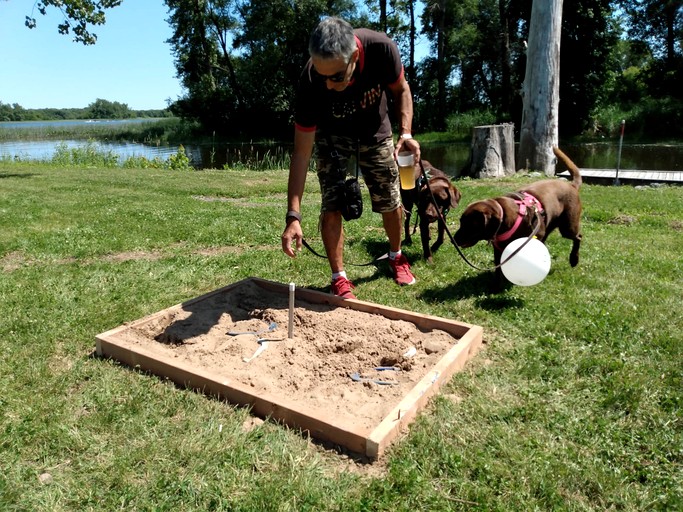 Floating Homes (Canada, Ile-aux-Noix, Quebec)