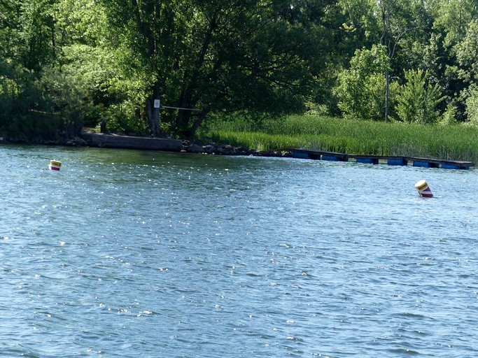Floating Homes (Canada, Ile-aux-Noix, Quebec)