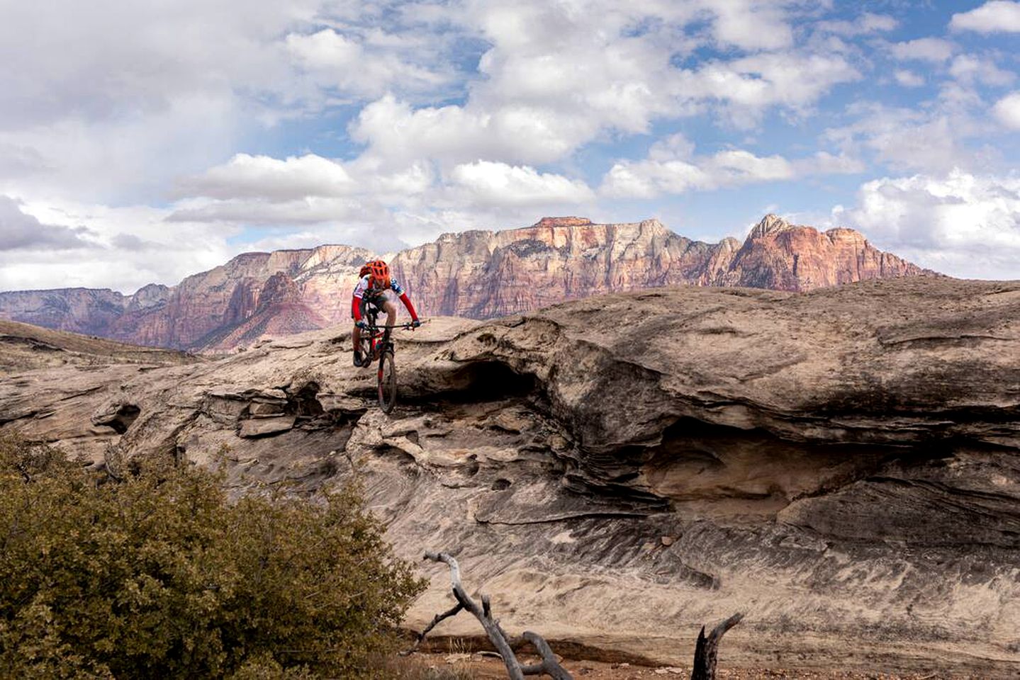 Explore Nature in Style: Discover This Tiny Home Getaway in Apple Valley, Utah