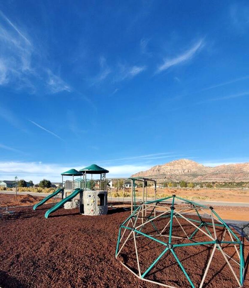 Explore Nature in Style: Discover This Tiny Home Getaway in Apple Valley, Utah