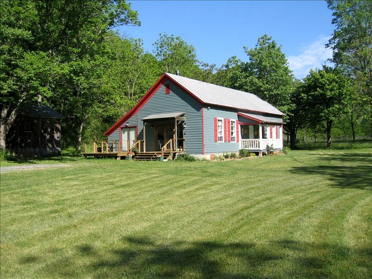 Pet-Friendly Cabin Rental for Family Getaway in Lexington, Virginia