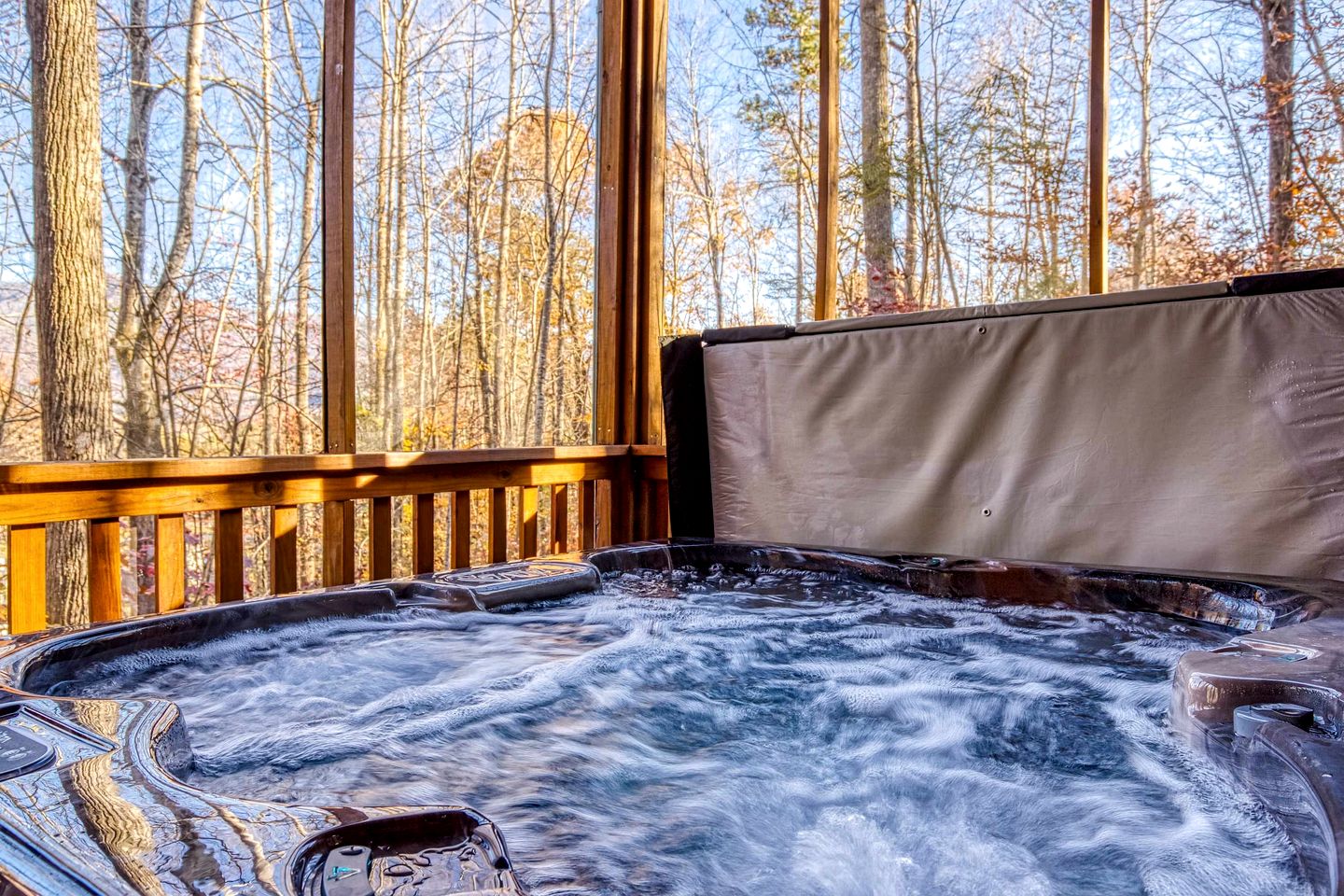 Cozy Log Cabin with Hot Tub & Game Room Near Smoky Mountain National Park | Sevierville, TN