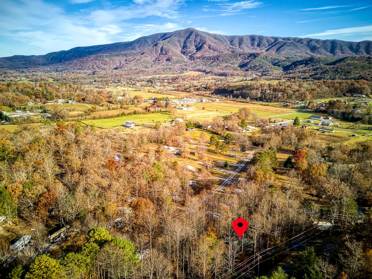 Cozy Log Cabin with Hot Tub & Game Room Near Smoky Mountain National Park | Sevierville, TN