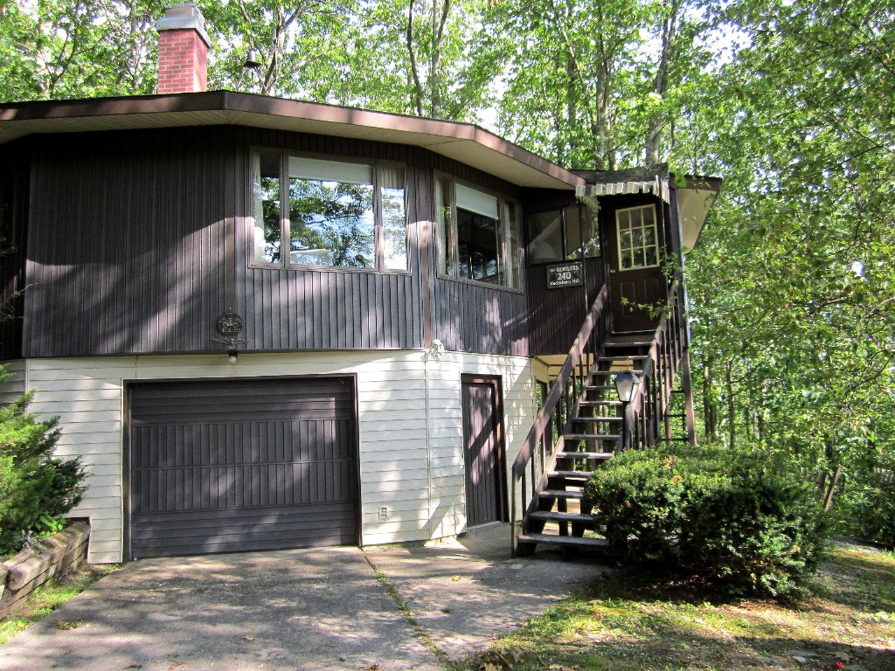 Charming Cottage Rental with Panoramic Views near Grandfather Mountain in North Carolina