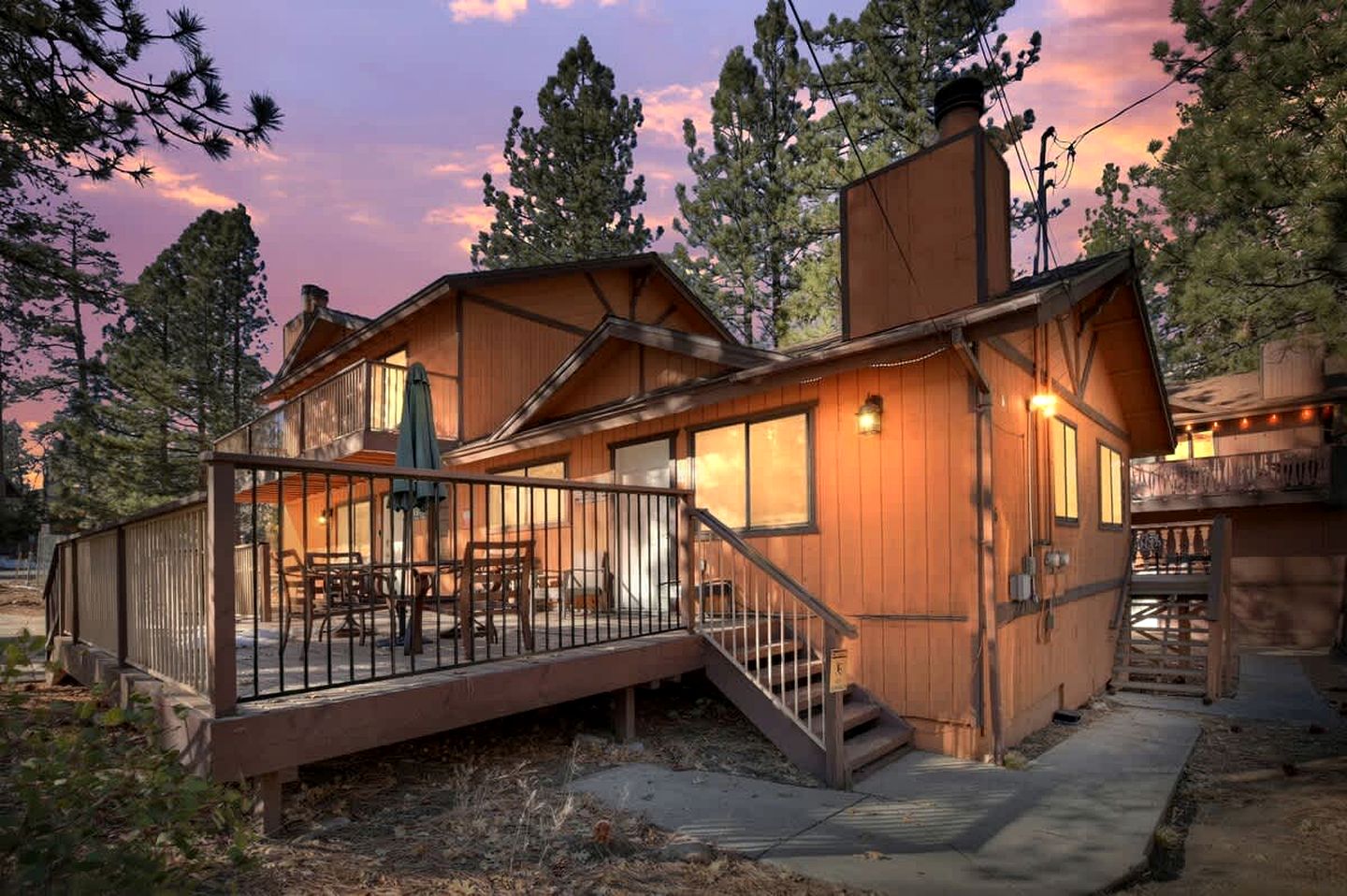 Cabins (United States of America, Big Bear Lake, California)
