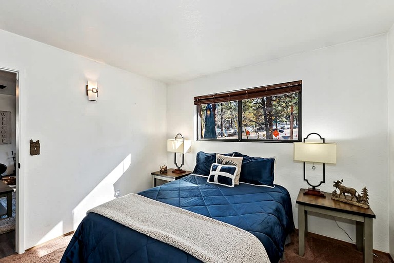 Cabins (United States of America, Big Bear Lake, California)