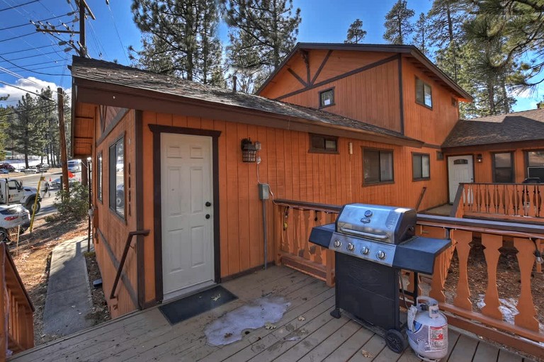 Cabins (United States of America, Big Bear Lake, California)