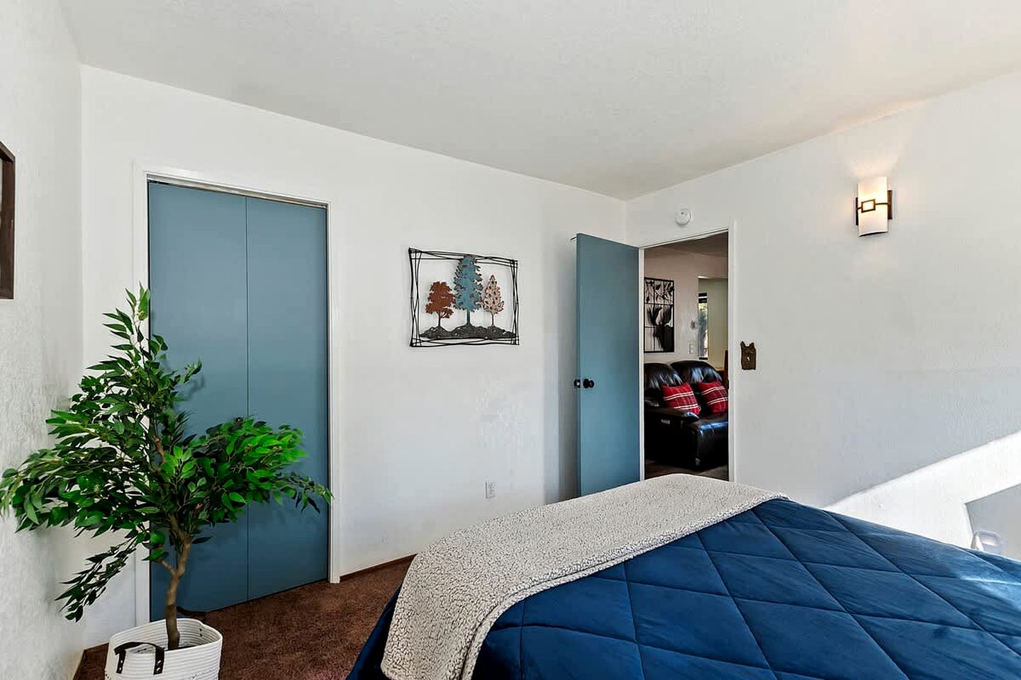 Alpine Adventure Awaits: Classic Cabin Near Snow Summit in Big Bear Lake