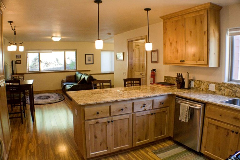 Nature Lodges (Yosemite Park, California, United States)