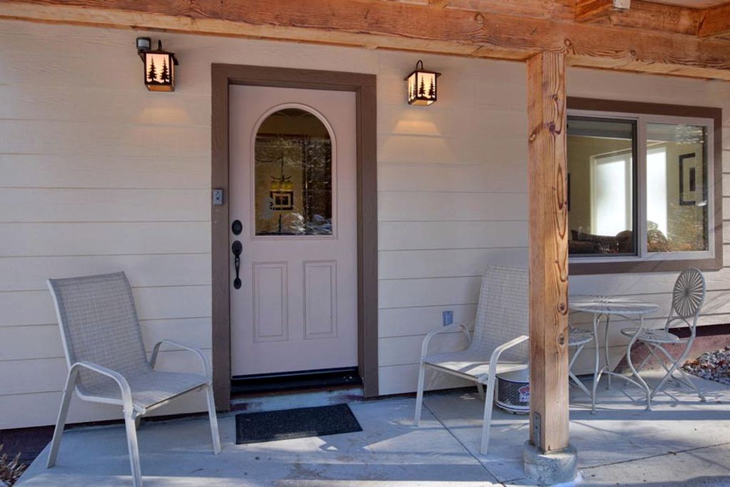 One-Bedroom Vacation Rental Inside Gates of Yosemite National Park, California