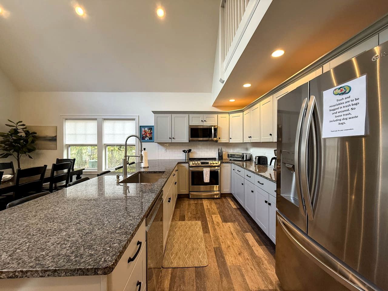 Luxurious Cabin near Cranmore Mountain for an Incredible Family Getaway in Conway, New Hampshire