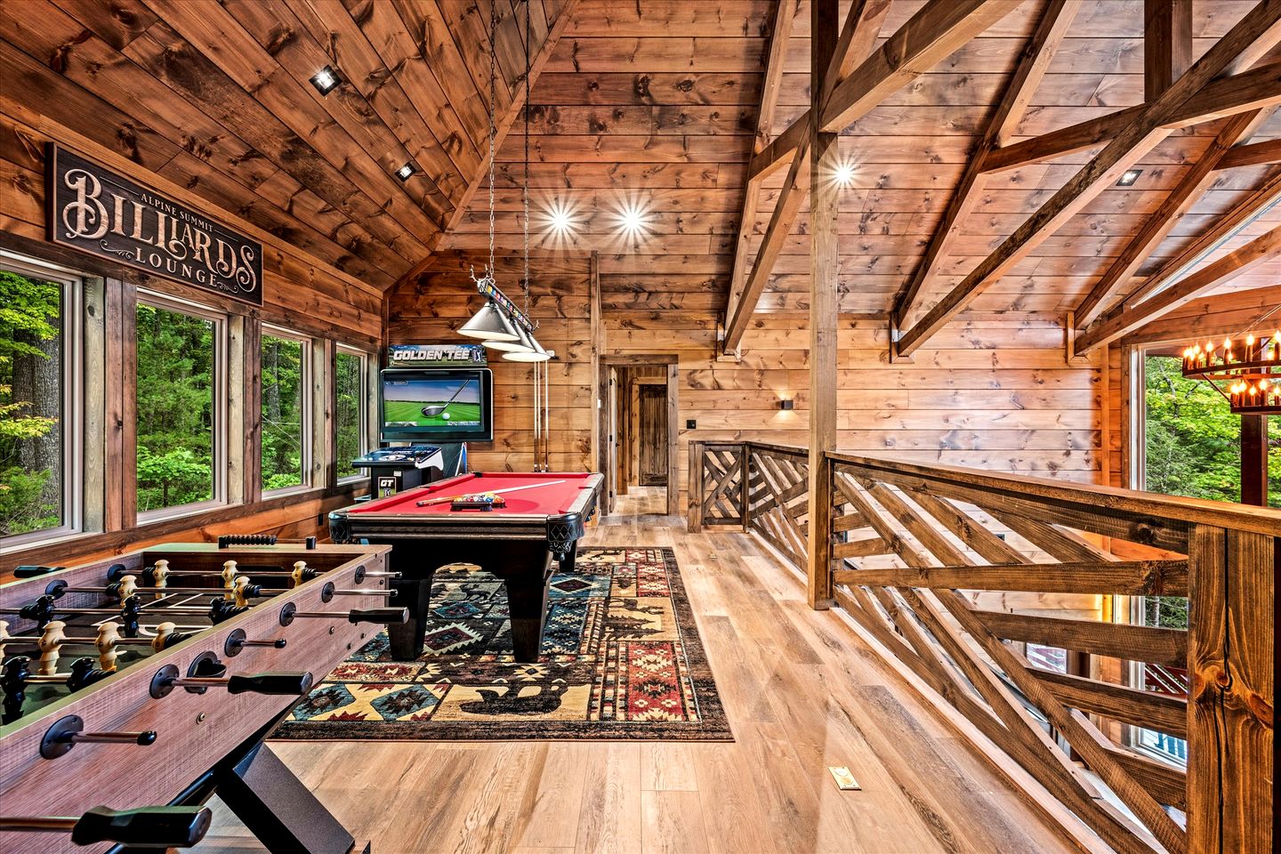 Breathtaking Mountain Cabin with Indoor Pool, Game Space and Theater Room in TN