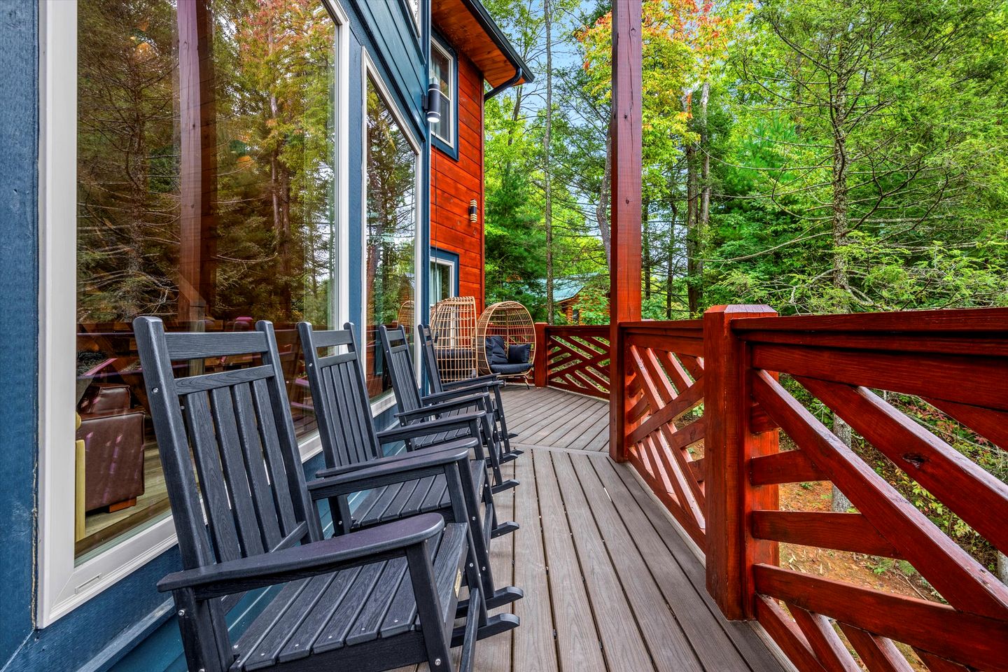 Breathtaking Mountain Cabin with Indoor Pool, Game Space and Theater Room in TN