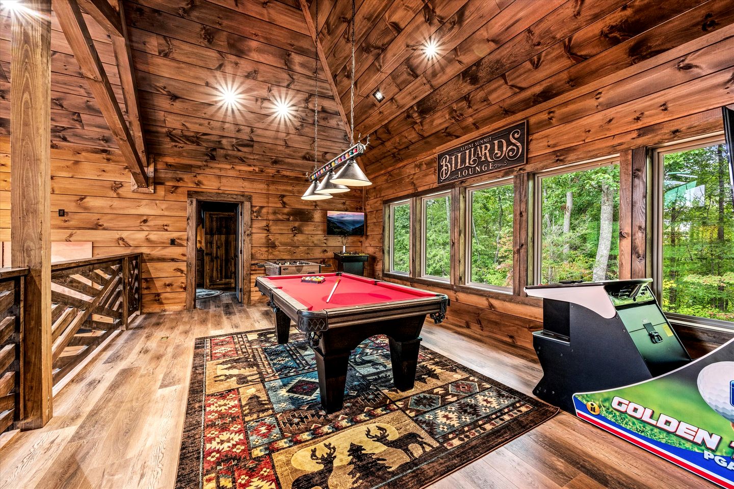 Breathtaking Mountain Cabin with Indoor Pool, Game Space and Theater Room in TN